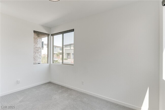 Building Photo - 6333 Redstone Hls Dr