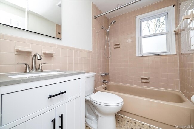 Building Photo - 29 West Ave