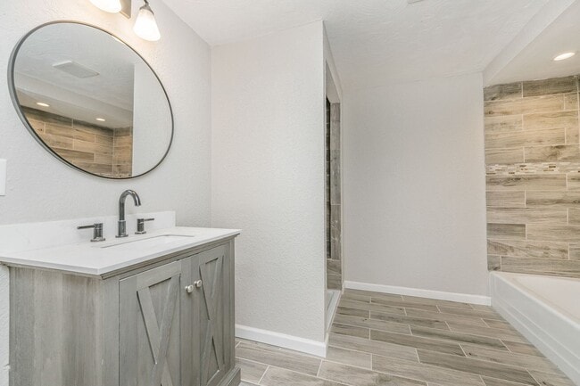 Building Photo - 4/2 Home for Lease