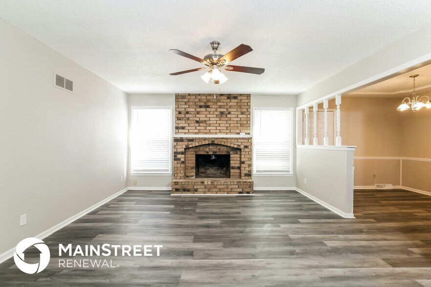 Building Photo - 612 Arena Dr