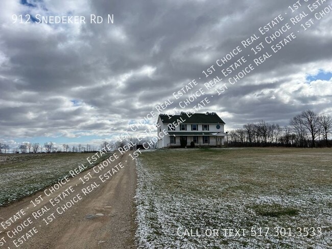 Primary Photo - 912 Snedeker Rd N
