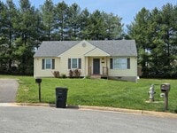 Building Photo - One Level Living