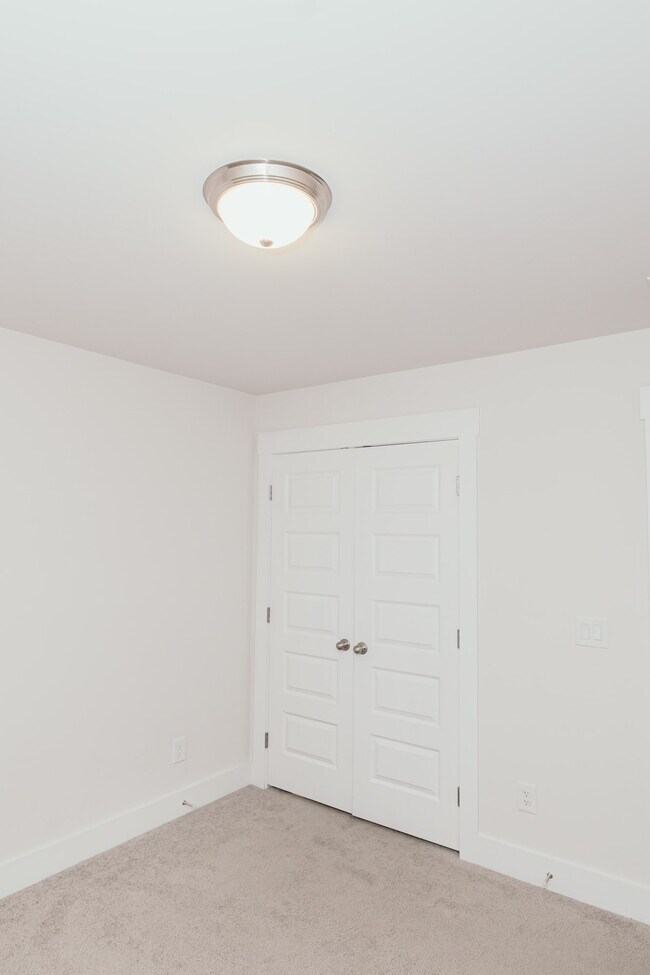 Building Photo - 7807 Park Gate Dr