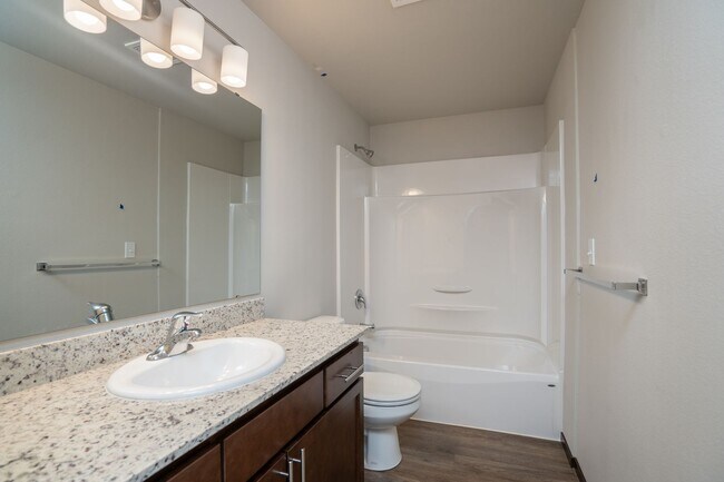 Building Photo - 219 Lodean Dr
