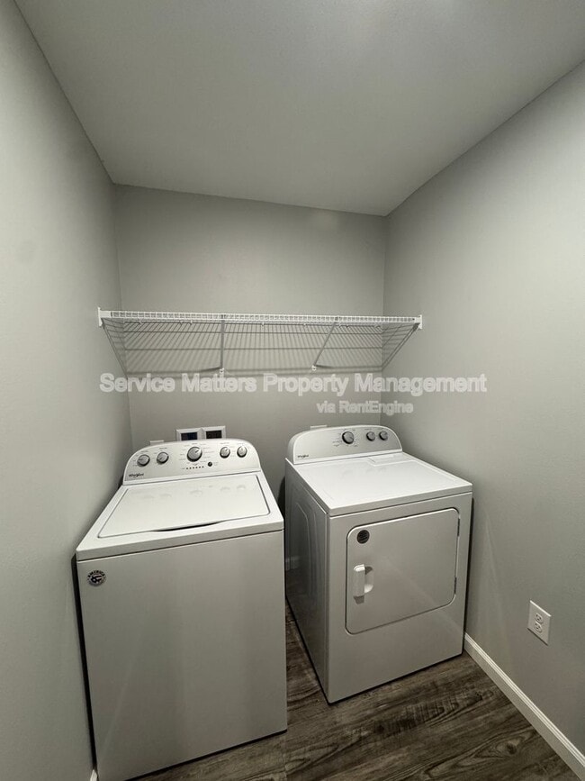 Building Photo - 6850 Stirrup Ln