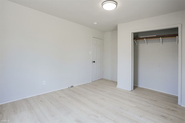 Building Photo - 2 br, 1 bath House - 221 Porter Drive
