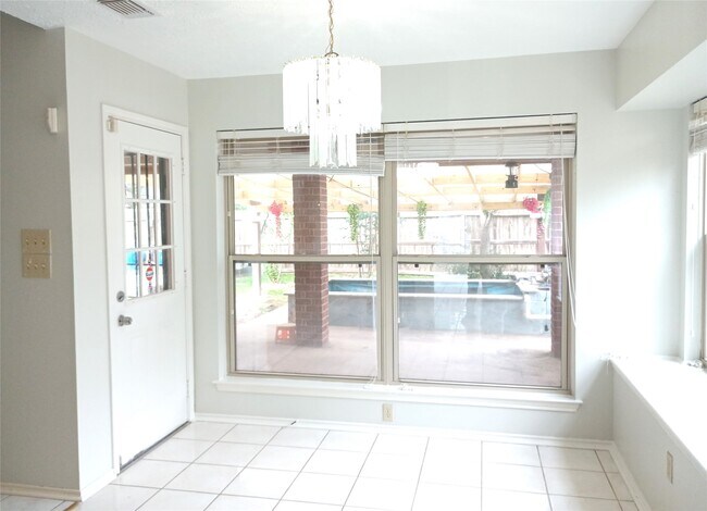 Building Photo - 16355 Flint Run Way