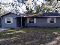 Building Photo - 2 Bedroom / 2 Bathroom Rental – Brooksville, Fl