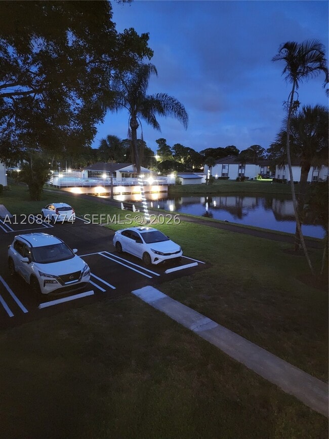 Building Photo - 3561 Pine Tree Ct