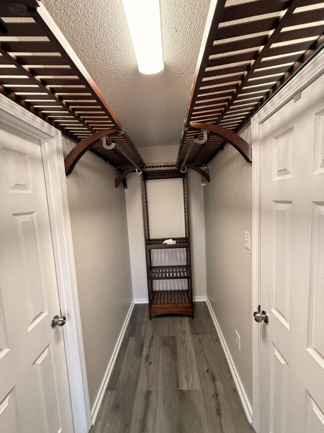 Building Photo - 2150 Tramway Pl