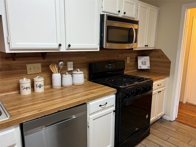 Building Photo - 3506 Corinne Ct