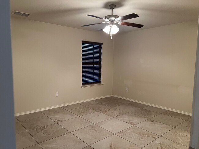 Building Photo - 815 Bartolome Ln