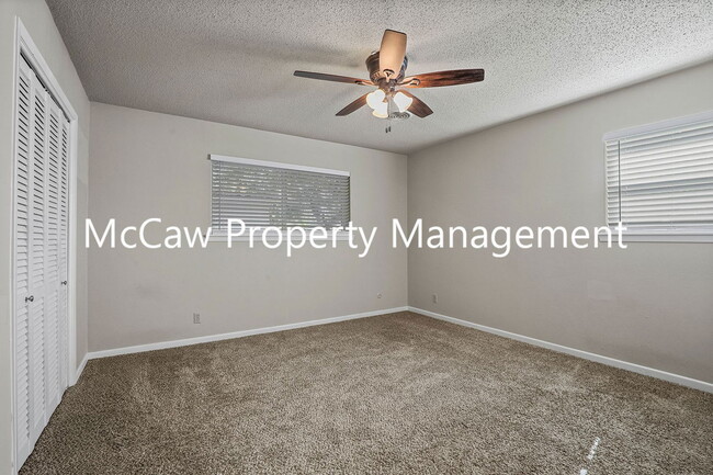 Building Photo - 1110 Rosedale Dr