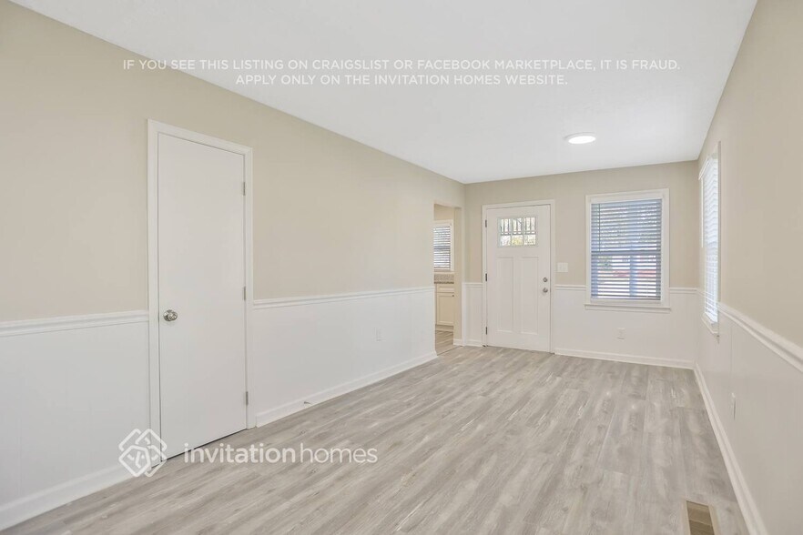 Building Photo - 8510 Dawn Ave