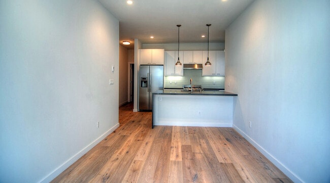 Primary Photo - 1373 Minna St