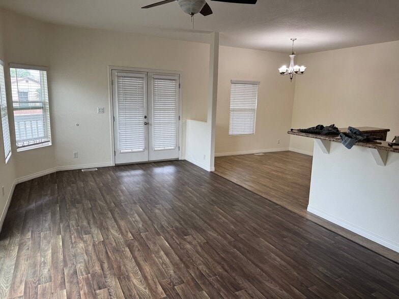 Building Photo - 6508 Florence Pl