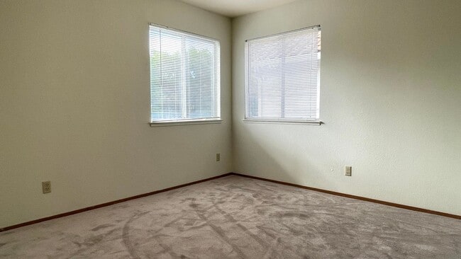 Building Photo - 1124 Calle Almaden