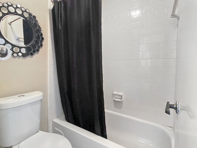 Building Photo - Beautifully Maintained 3 bedoom 2 bath Rental Home that Blends Comfort, Modern Convenience, and T...