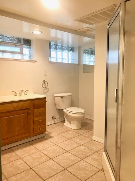 Building Photo - 6511 Luelda Ave