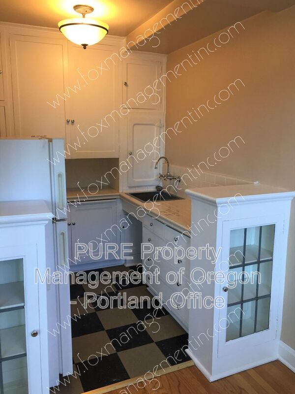 Building Photo - 709 SW 16th Ave