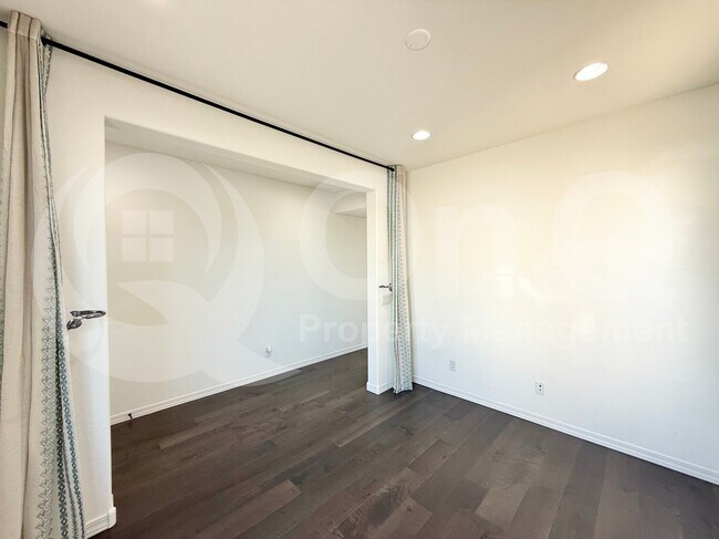 Building Photo - 9030 S 67th Dr