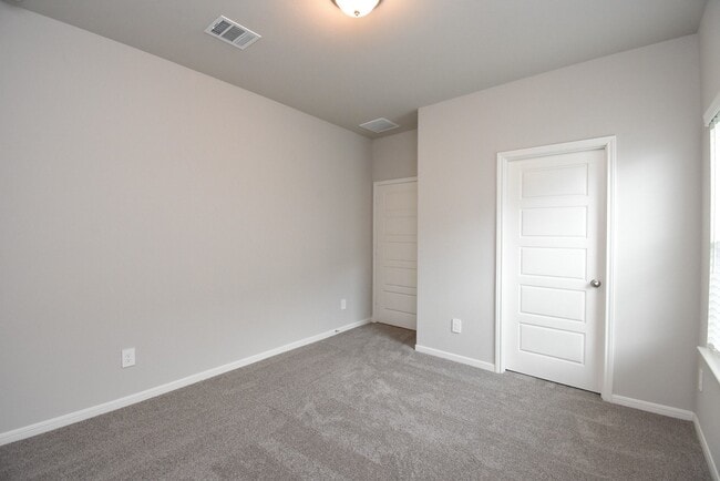 Building Photo - 2128 Port Jackson Dr