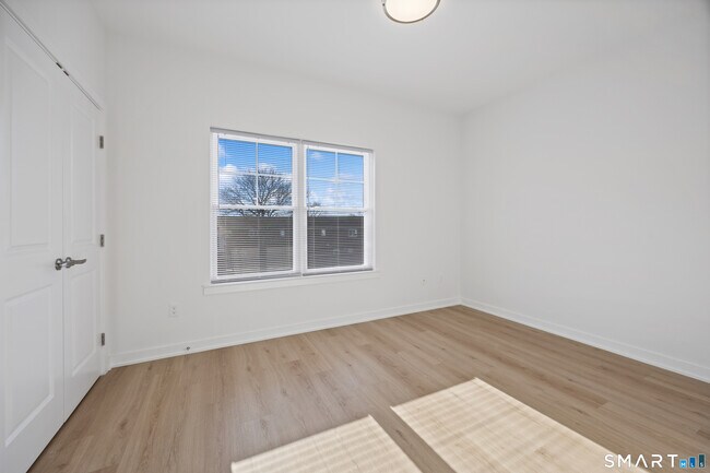 Building Photo - 29 Village Rd