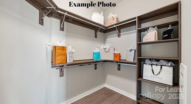 Building Photo - 4425 Sharon Rd