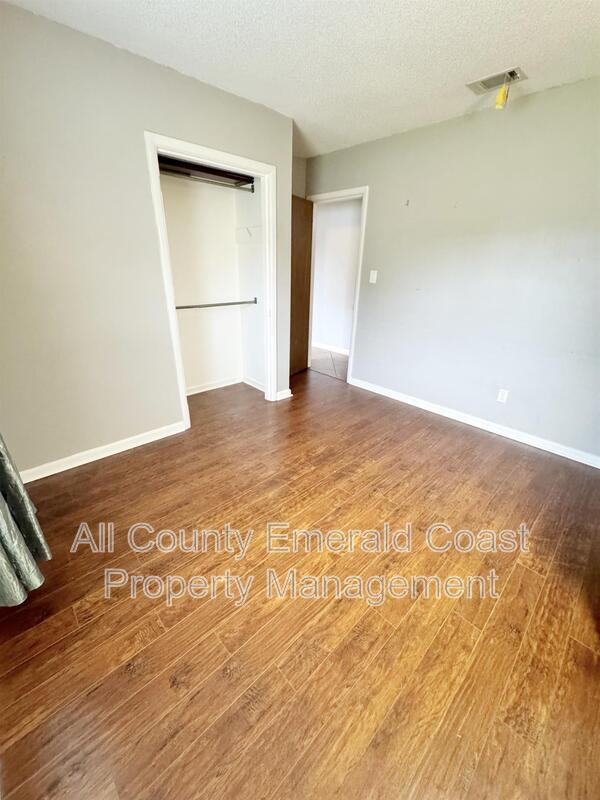 Building Photo - 506 Trenton St