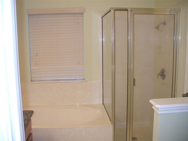 Building Photo - 2408 Wilma Rudolph Rd