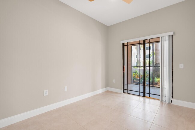 Building Photo - 2802 Sarento Pl