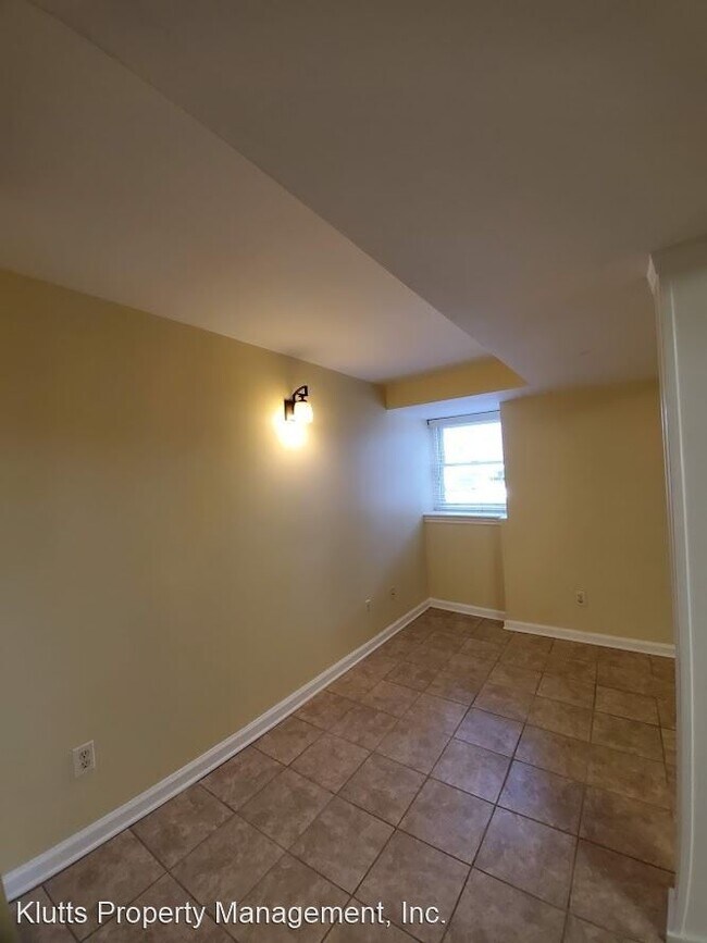 Building Photo - 2 br, 1 bath House - 340 Hollis Road