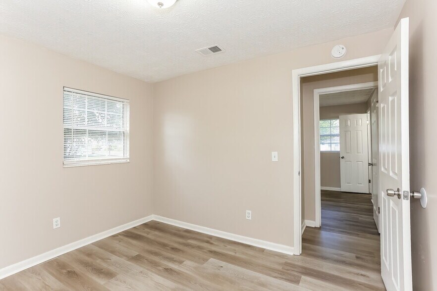 Building Photo - 7594 Raborn Ln
