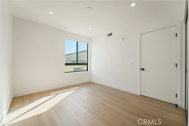 Building Photo - 7510 Sepulveda Blvd