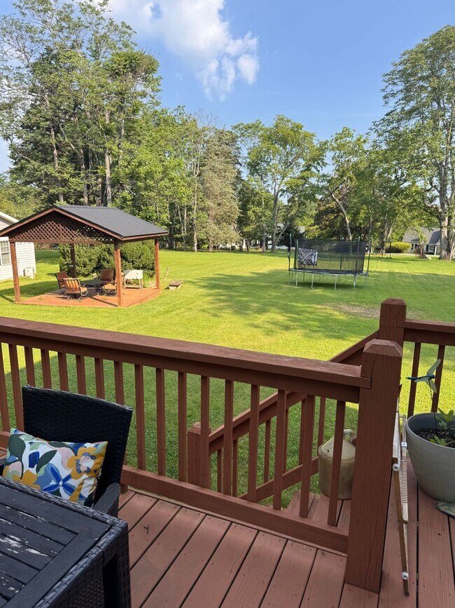 Building Photo - 4 Bedroom || 3 Bathroom Home on 2 Acres