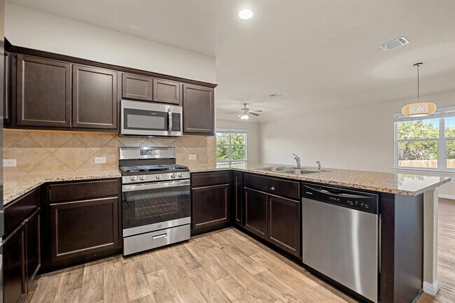 Building Photo - 10905 Ukaoma Wy