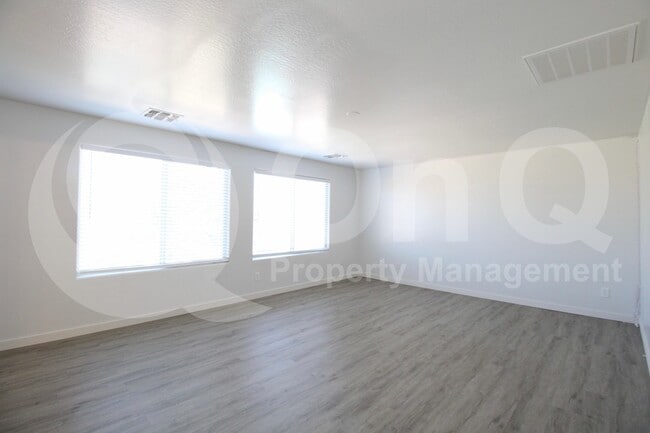 Building Photo - 7322 W St Charles Ave