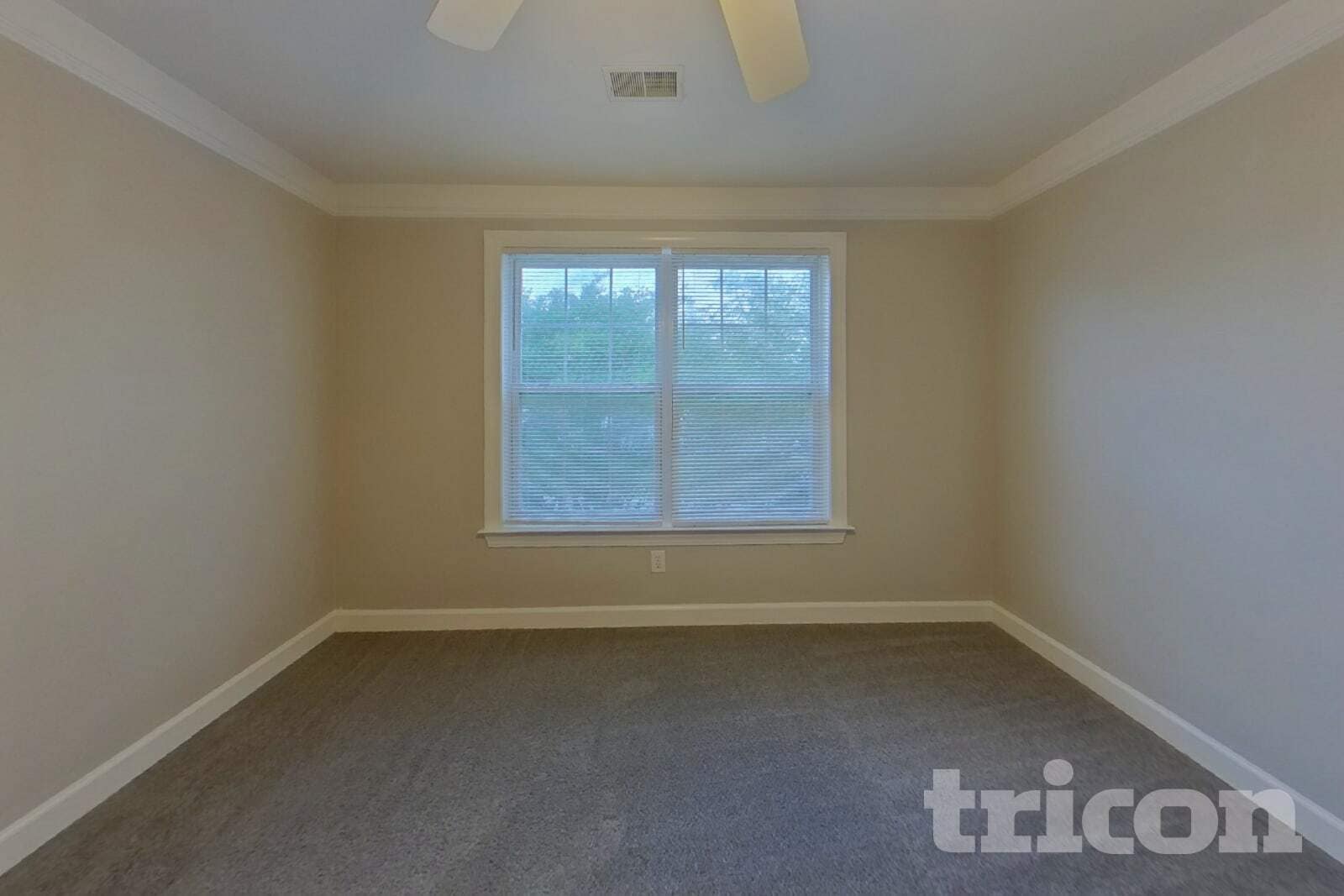 Building Photo - 201 Clearmeadow Dr
