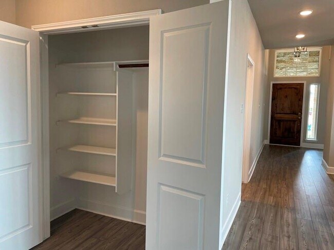 Building Photo - 5755 Redfish Ct