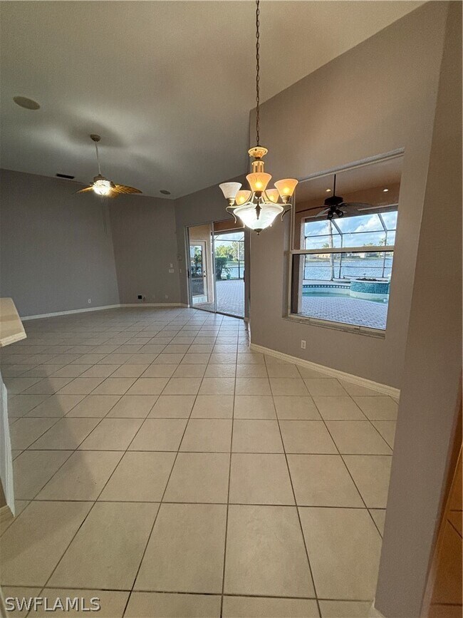 Building Photo - 2210 Grove Dr