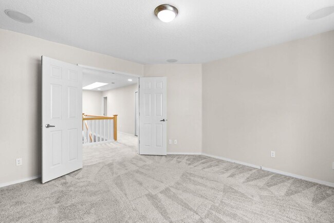 Building Photo - FOR RENT: CORNER LOT, Immaculate, lovely and spacious home - 5 bed, 3 bath + bonus room with 3-ca...