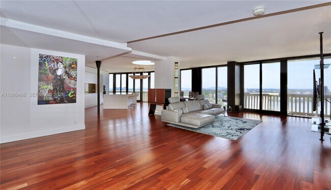 Building Photo - 1000 W Island Blvd