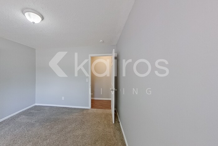 Building Photo - 5129 Leland Dr