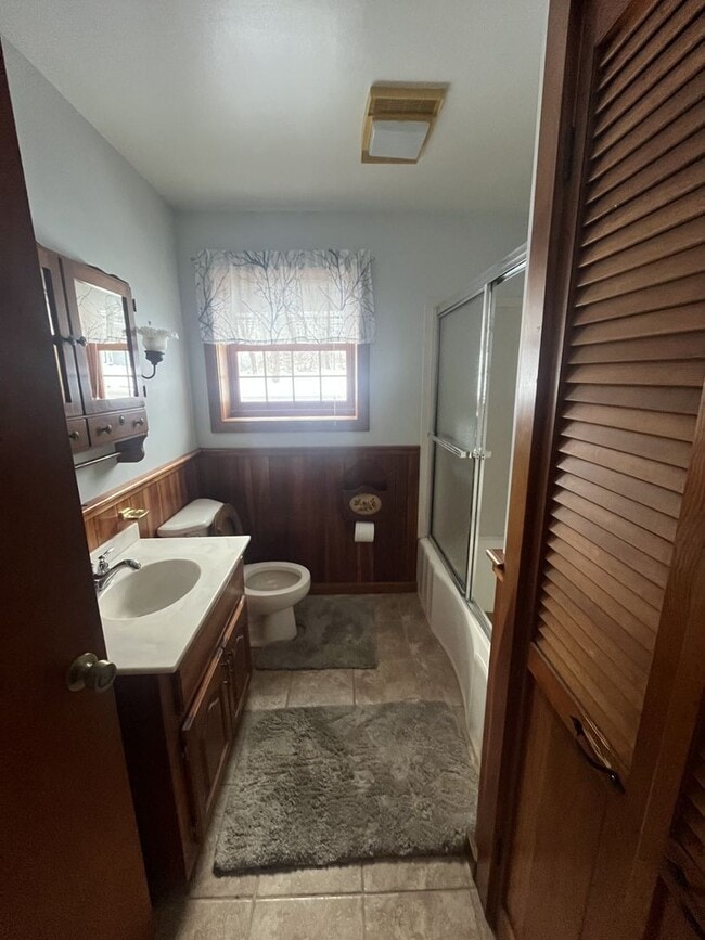 Building Photo - 2 Bedroom House Available in Fulton