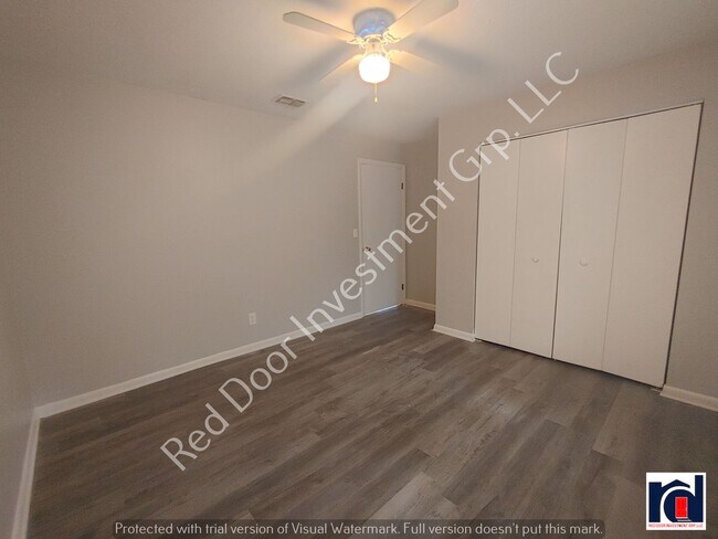 Building Photo - Updated 2 Bedroom 1 Bath Quadplex-Ocala!