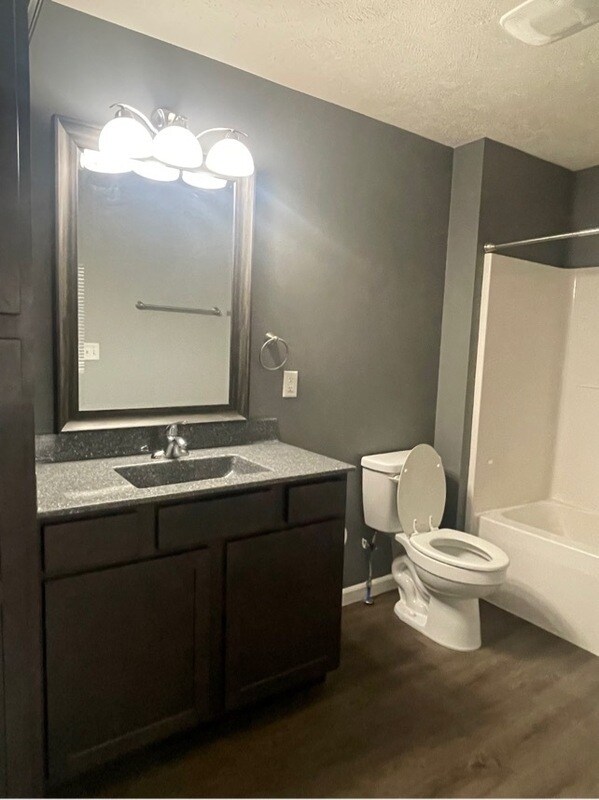 Building Photo - 2304 W George St