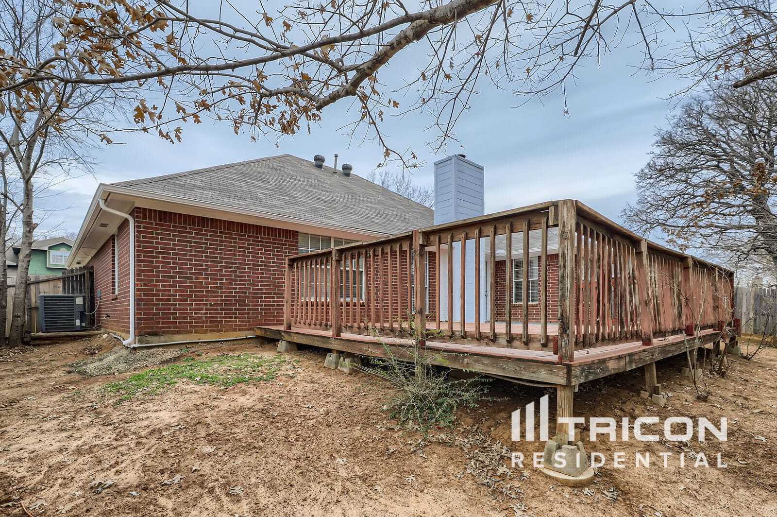 Building Photo - 1008 Brittany Dr