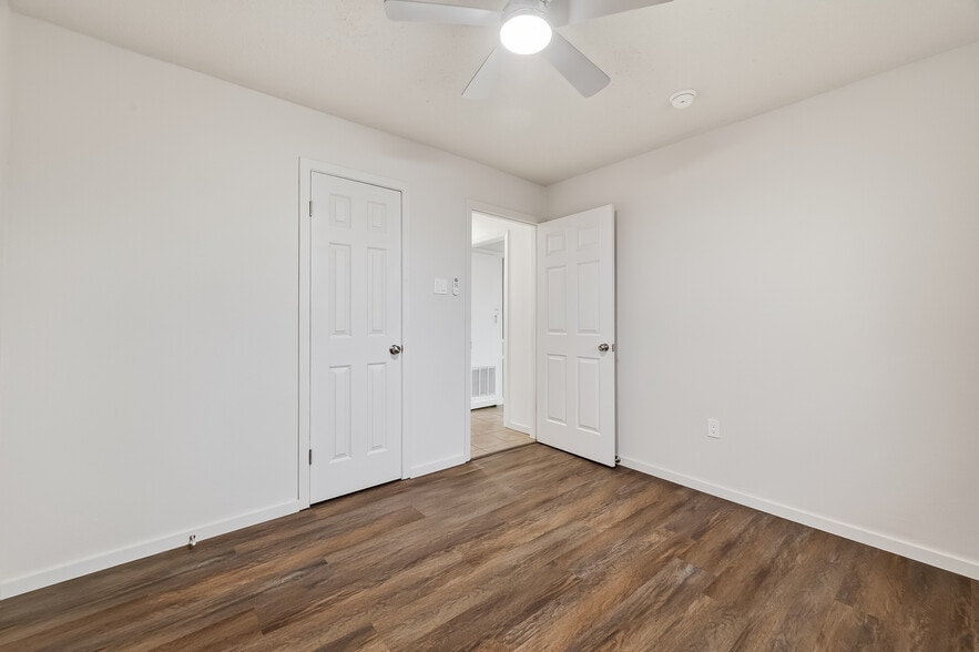 Second bedroom - 3902 Beran Dr