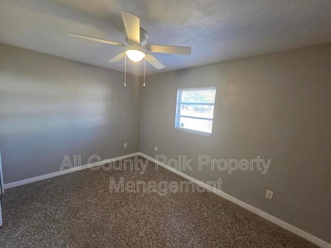 Building Photo - 2807 Hertha Ave