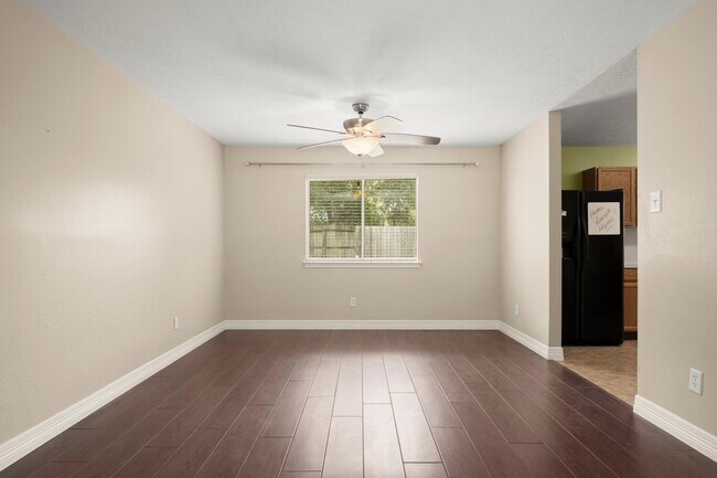 Building Photo - 8723 Creek Willow Dr